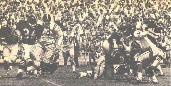 http://www.remembertheafl.com/images/RaidersvsNyTitans1962width750_small.jpg